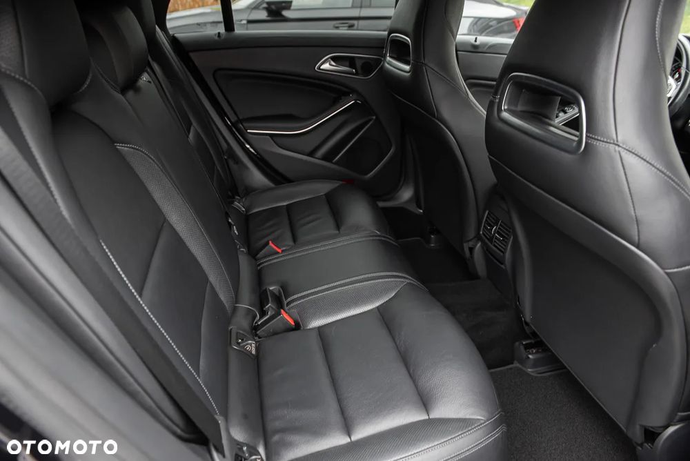 Mercedes-Benz CLA AMG 45 4Matic Shooting Brake AMG Sp.sh 7G-DCT - 19