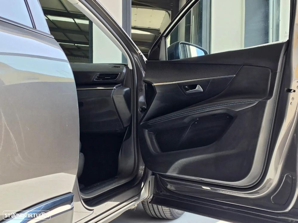 Peugeot 3008 1.6 Hybrid Allure e-EAT8 - 25