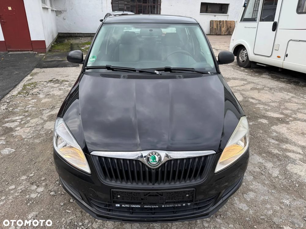 Skoda Fabia 2010 photo 3