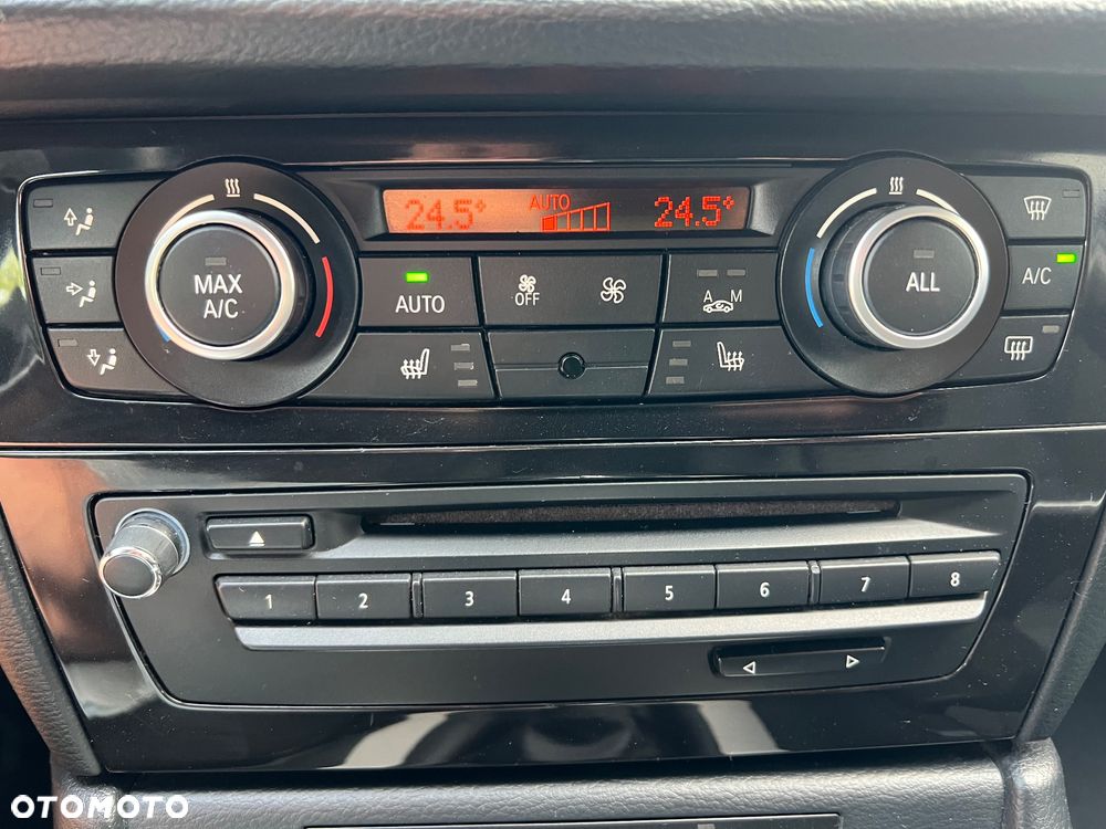 BMW X1 sDrive16d Sport Line - 34