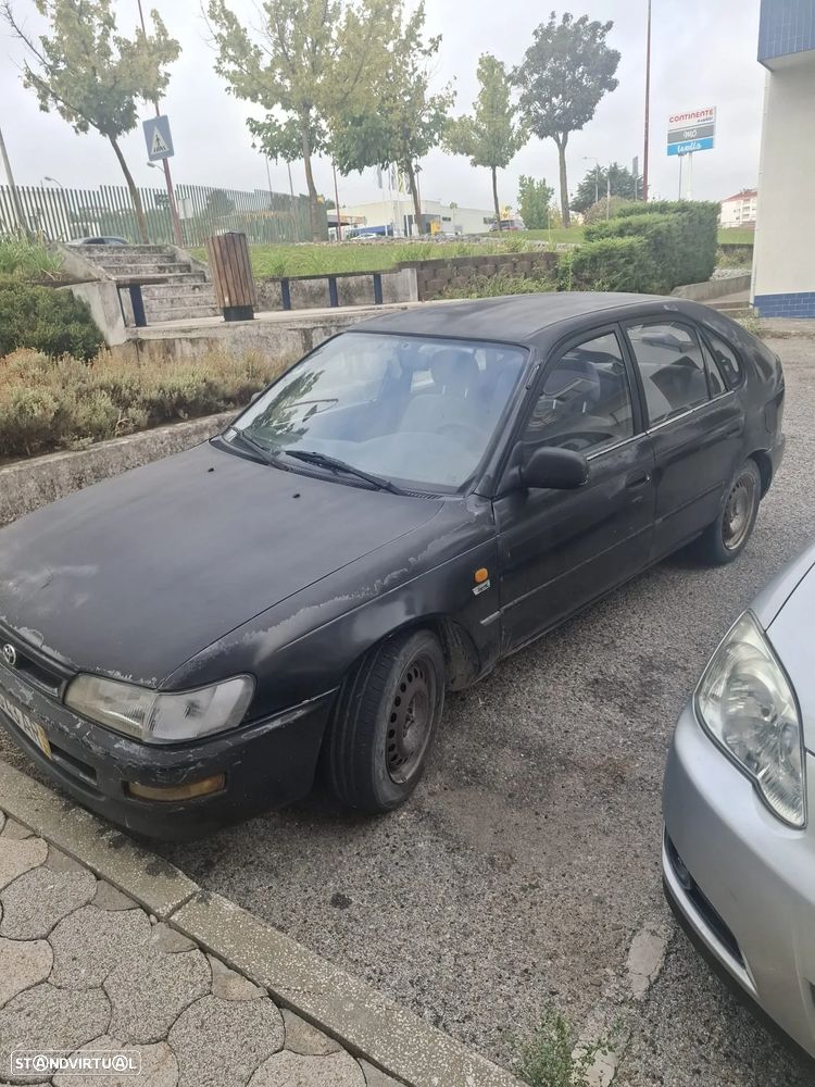 Toyota Corolla - 1