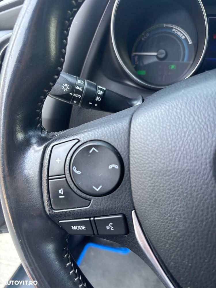 Toyota Auris - 15