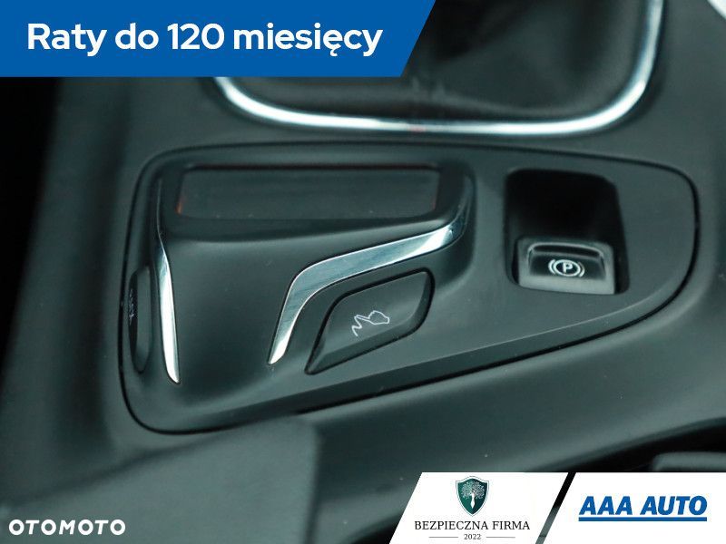 Opel Insignia - 16