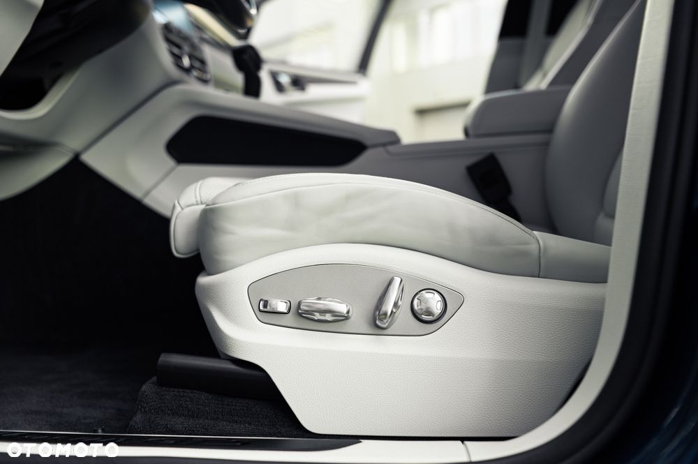 Porsche Macan - 12