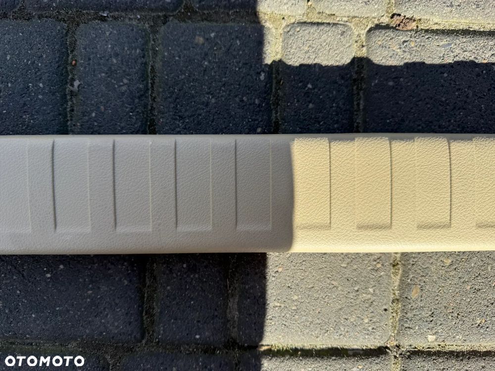 Listwa tylna mata podłogowa Toyota Land Cruiser 150 LC150 58574-60120 - 2