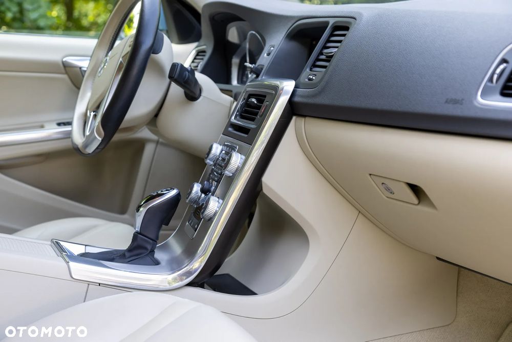 Volvo S60 T4 Drive-E Summum - 21