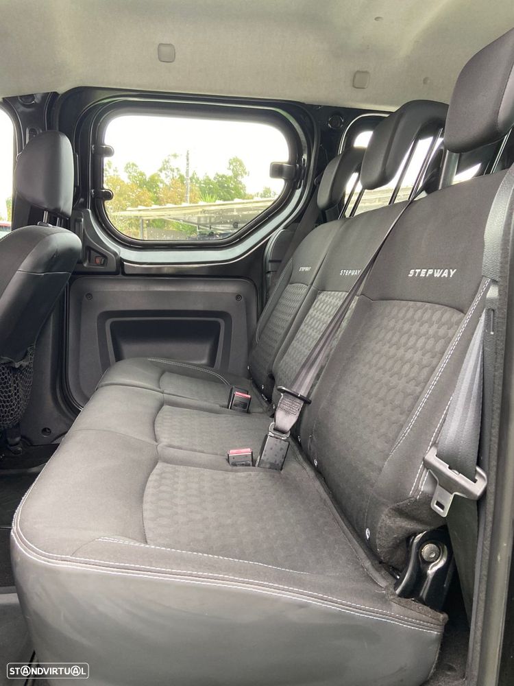 Dacia Dokker dCi 90 Stepway - 29