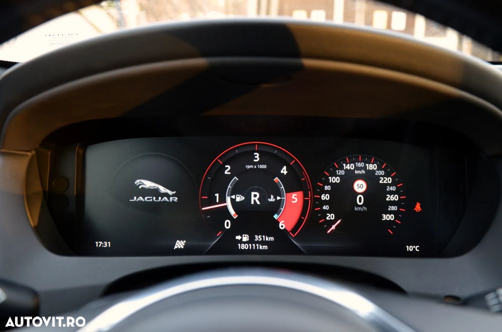 Jaguar F-Pace 20d AWD Aut. R-Sport - 27