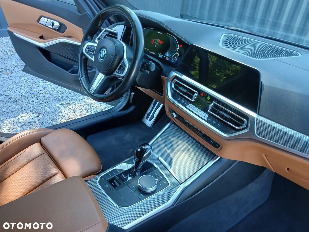 BMW Seria 3 330e PHEV xDrive M Sport sport - 19