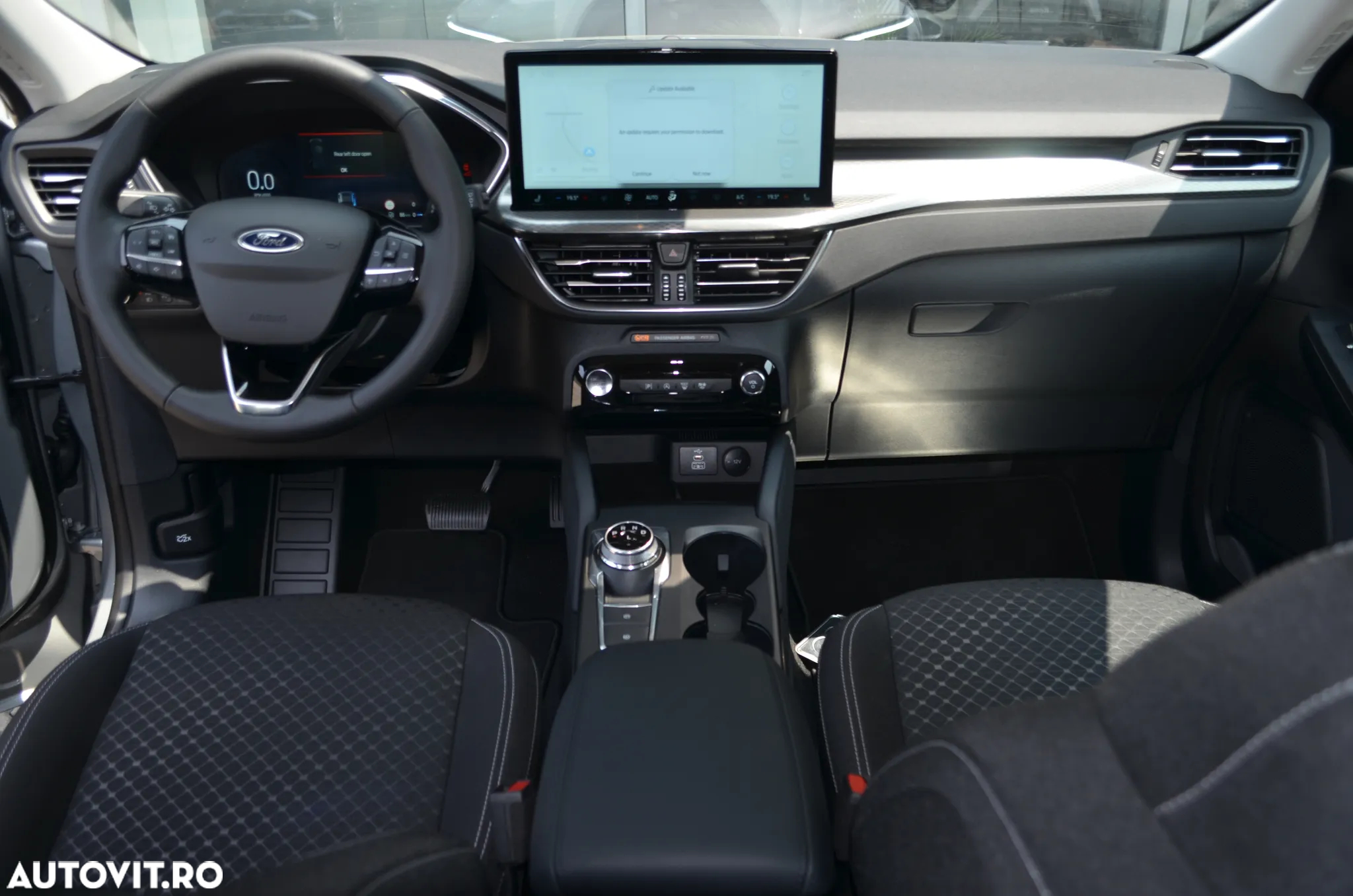 Ford Kuga 1.5 EcoBoost A8 FWD Titanium - 8