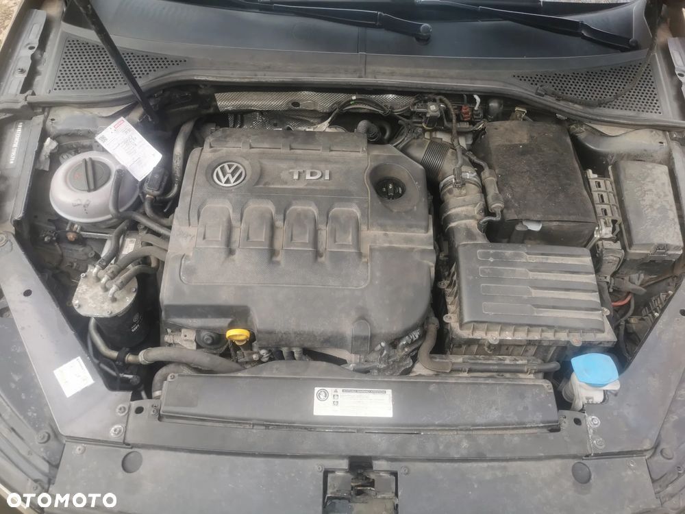 Volkswagen Passat Variant 2.0 TDI BMT Comfortline - 25