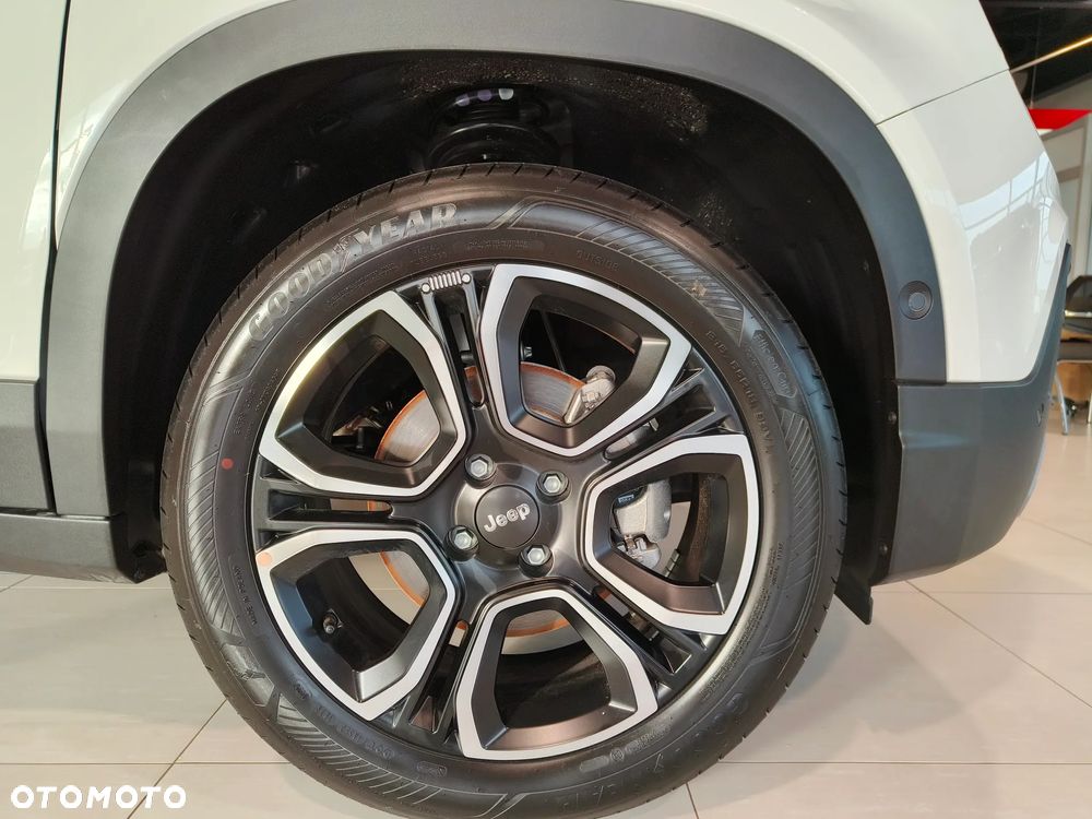 Jeep Avenger 1.2 T3 mHEV Altitude FWD eDCT6 - 21
