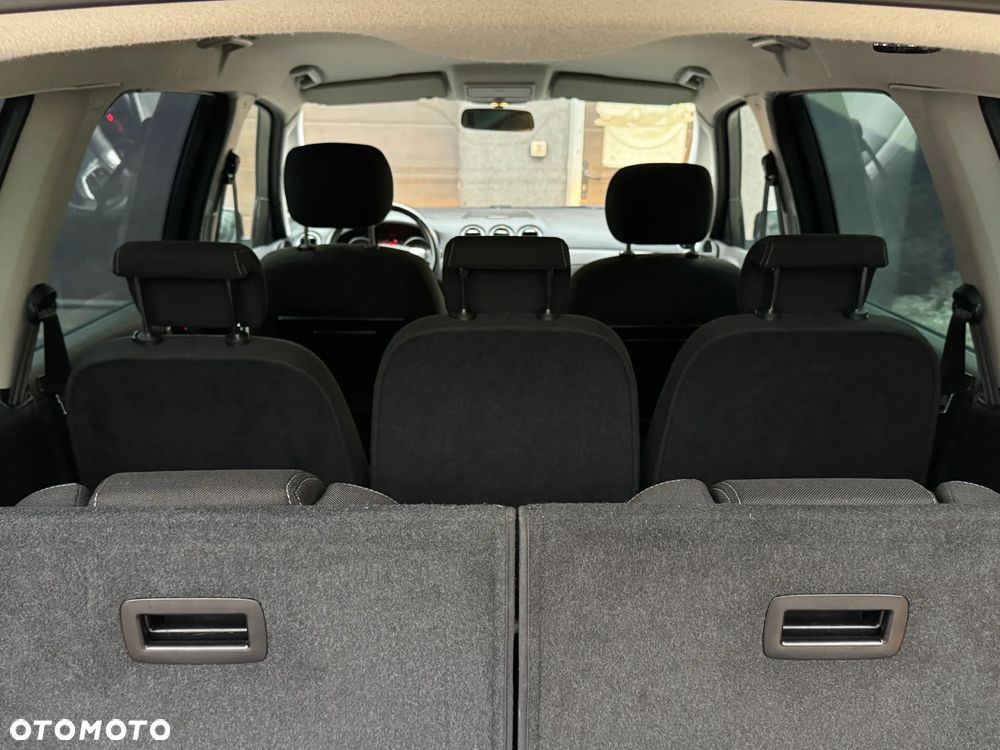 Ford Galaxy 2.0 Ambiente - 17