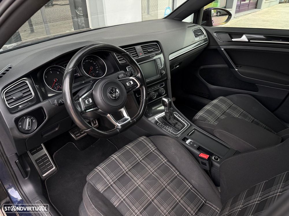 VW Golf 2.0 TDi GTD DSG - 13