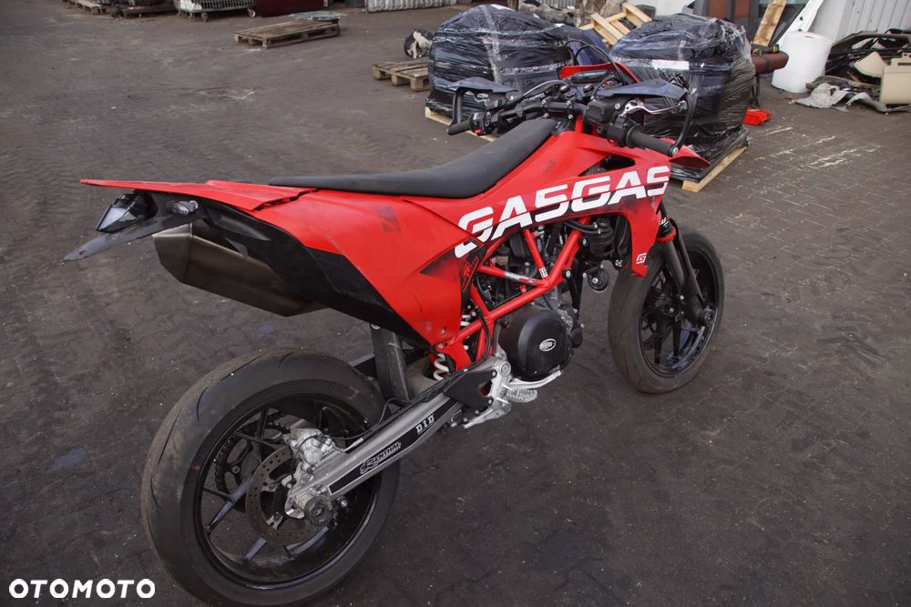 Motocykl na części - GasGas 700 SM 693 cm3 74 KM LC4 2022R Silnik Skrzynia Laga Owiewka Osłona Łańcuch Gmol Siedzenie Manetka Licznik Sterownik Moduł Czujnik - 7