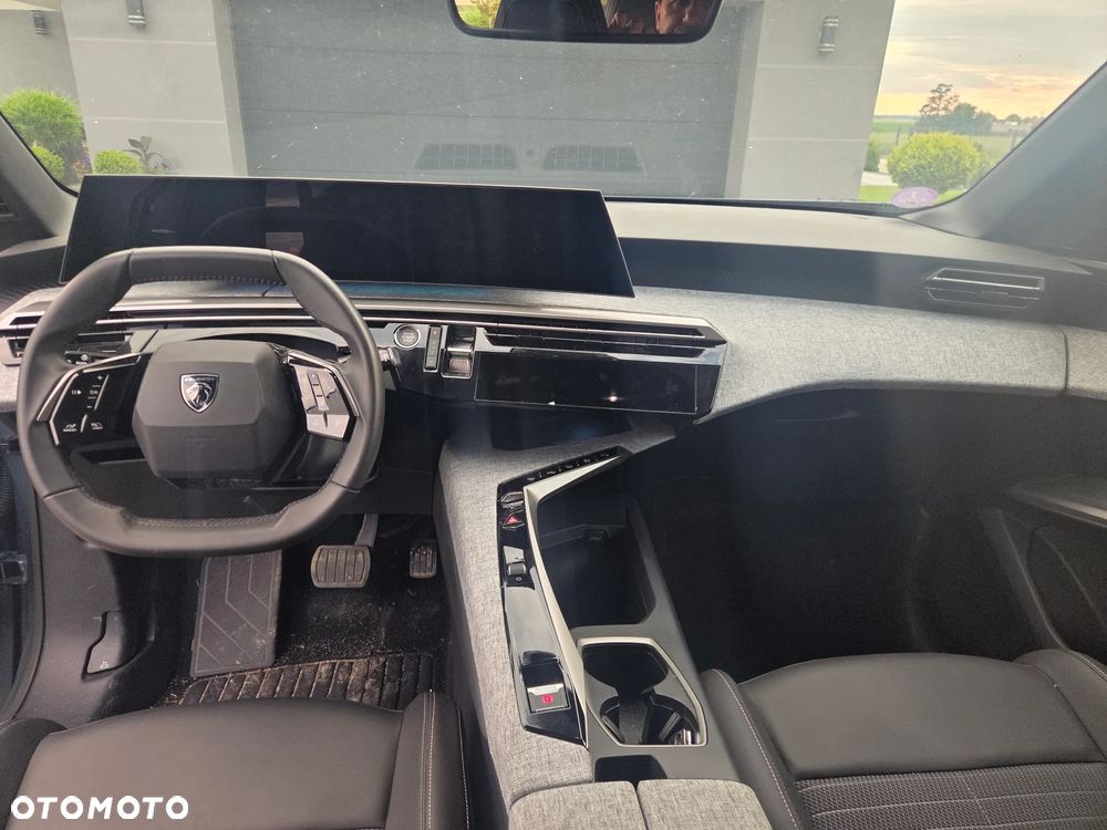 Peugeot 5008 Hybrid 145 e-DSC6 Allure Business - 10
