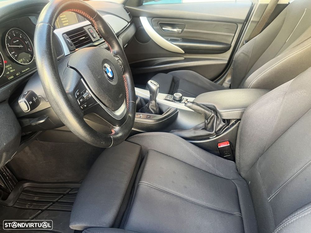 BMW 320 d Line Sport - 14