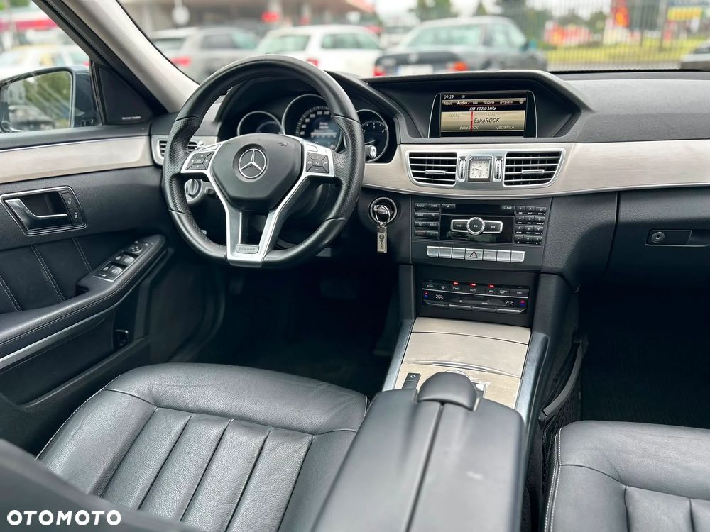 Mercedes-Benz Klasa E 300 CDI BlueEff - 8