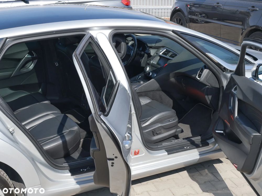 Citroën DS5 2.0 HDi Hybrid4 SportChic MCP - 21