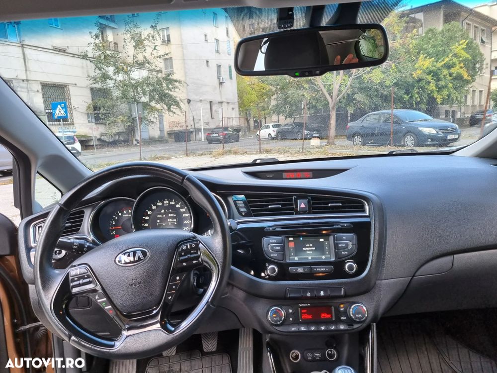 Kia Ceed Cee'd 1.6 DSL HP City - 3