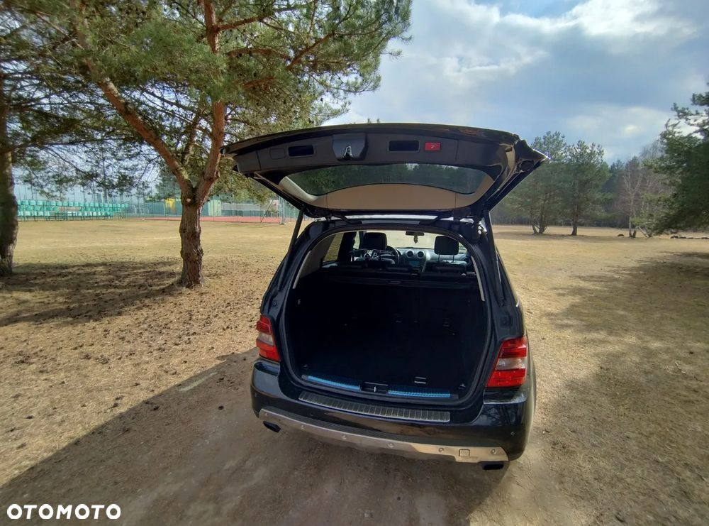 Mercedes-Benz ML - 32