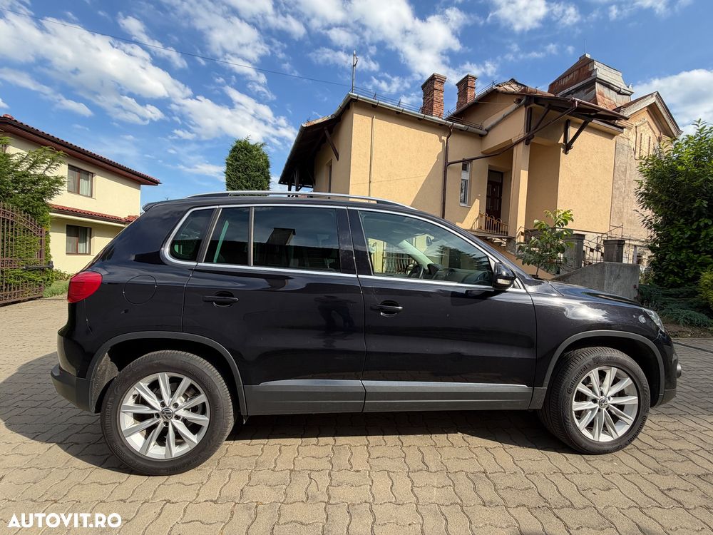 Volkswagen Tiguan 2.0 TDI 4Motion DSG Sport & Style - 4