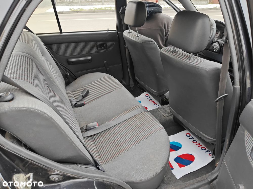 Daihatsu Charade - 15