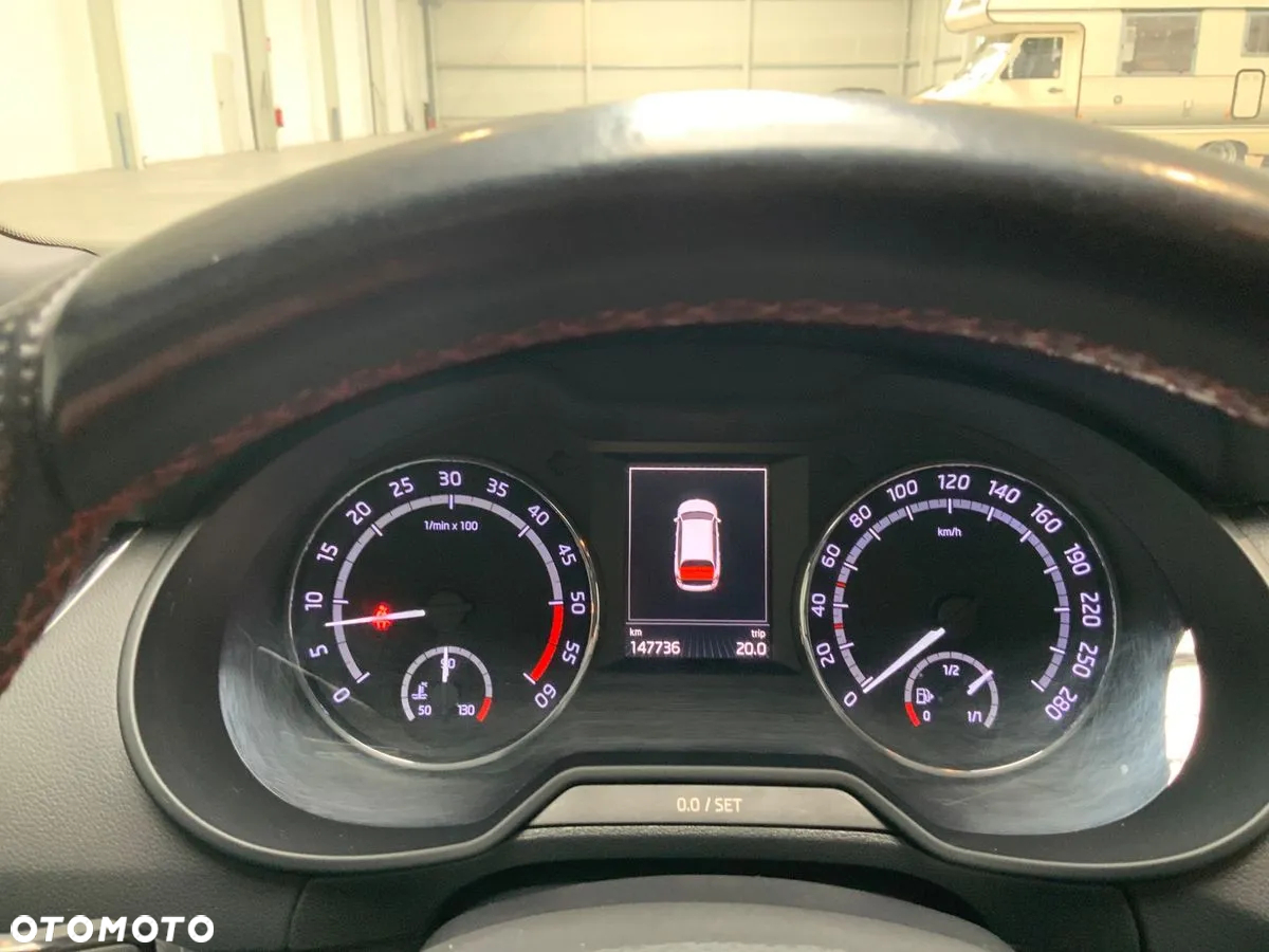 Skoda Octavia 2.0 TDI 4x4 DSG RS - 10