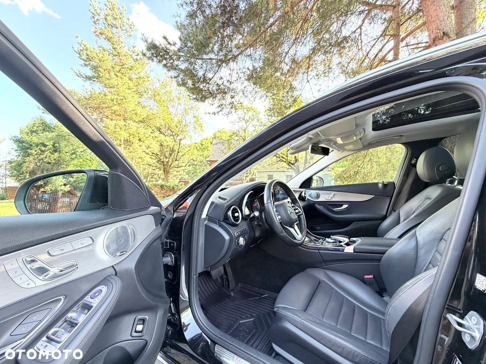 Mercedes-Benz Klasa C 300 d 4MATIC 9G-TRONIC - 14