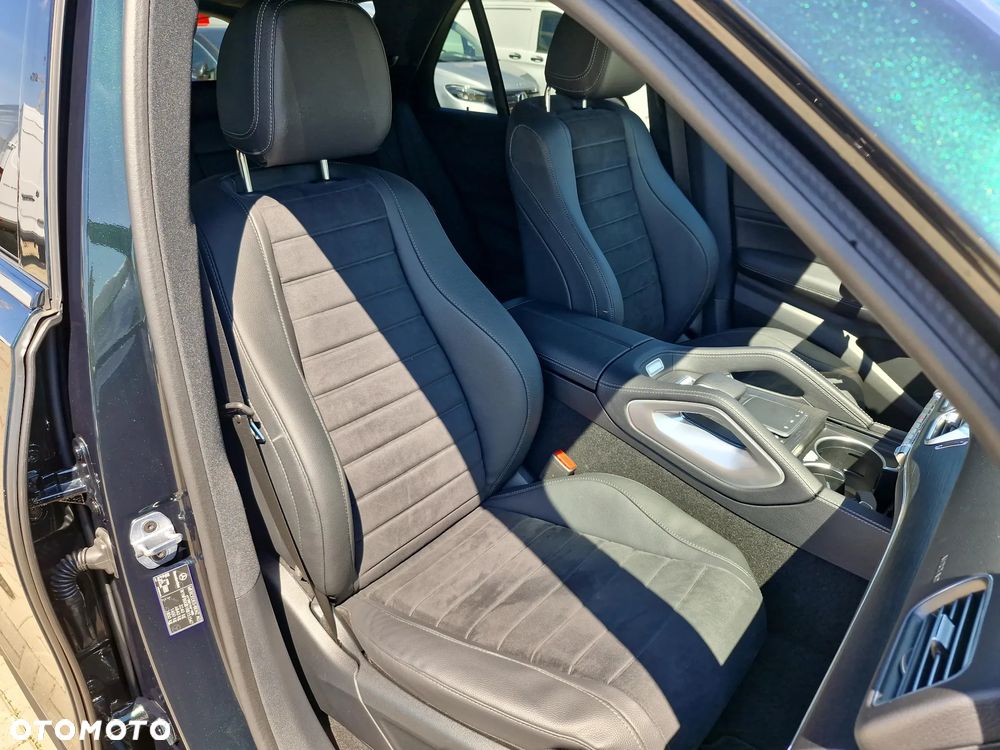 Mercedes-Benz GLE ver-350-de-phev-4--matic-amg-line - 23
