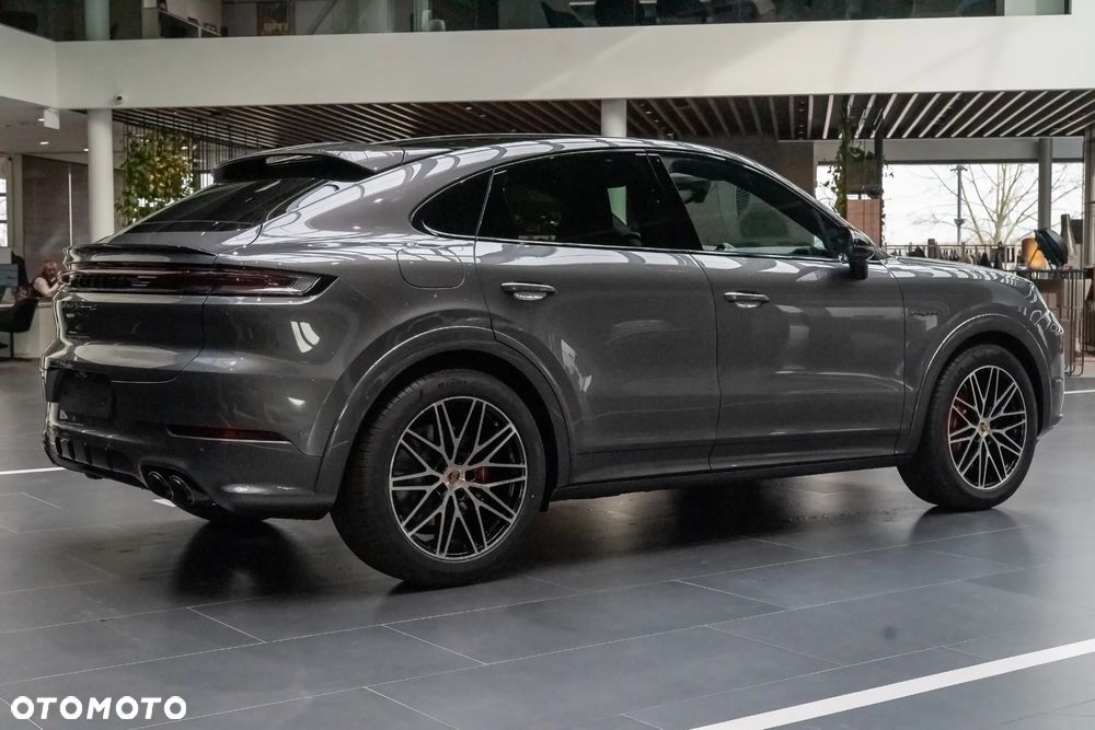 Porsche Cayenne S E-Hybrid PHEV Black Edition - 3