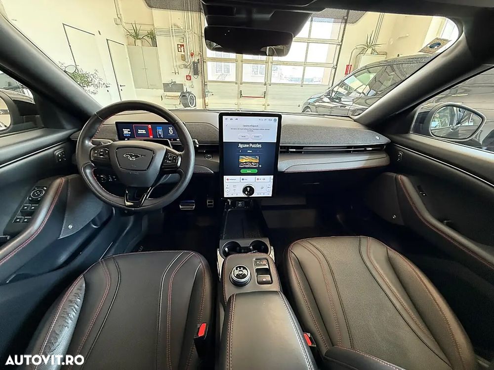 Ford Mustang Mach-E AWD PREMIUM - 14