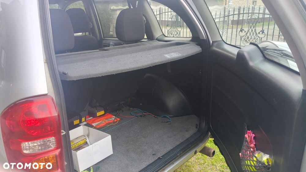 Toyota RAV4 2.0 VVT-i Sol - 3