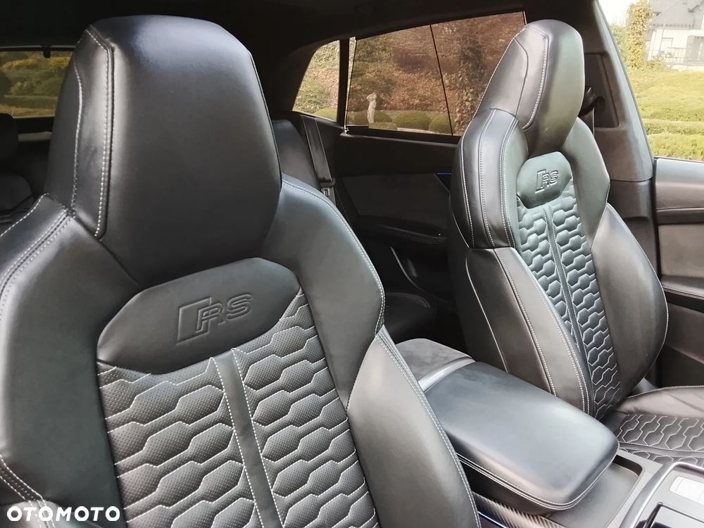 Audi RS Q8 - 24