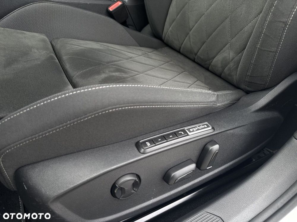 Volkswagen Golf 1.5 eTSI EVO Style DSG - 14