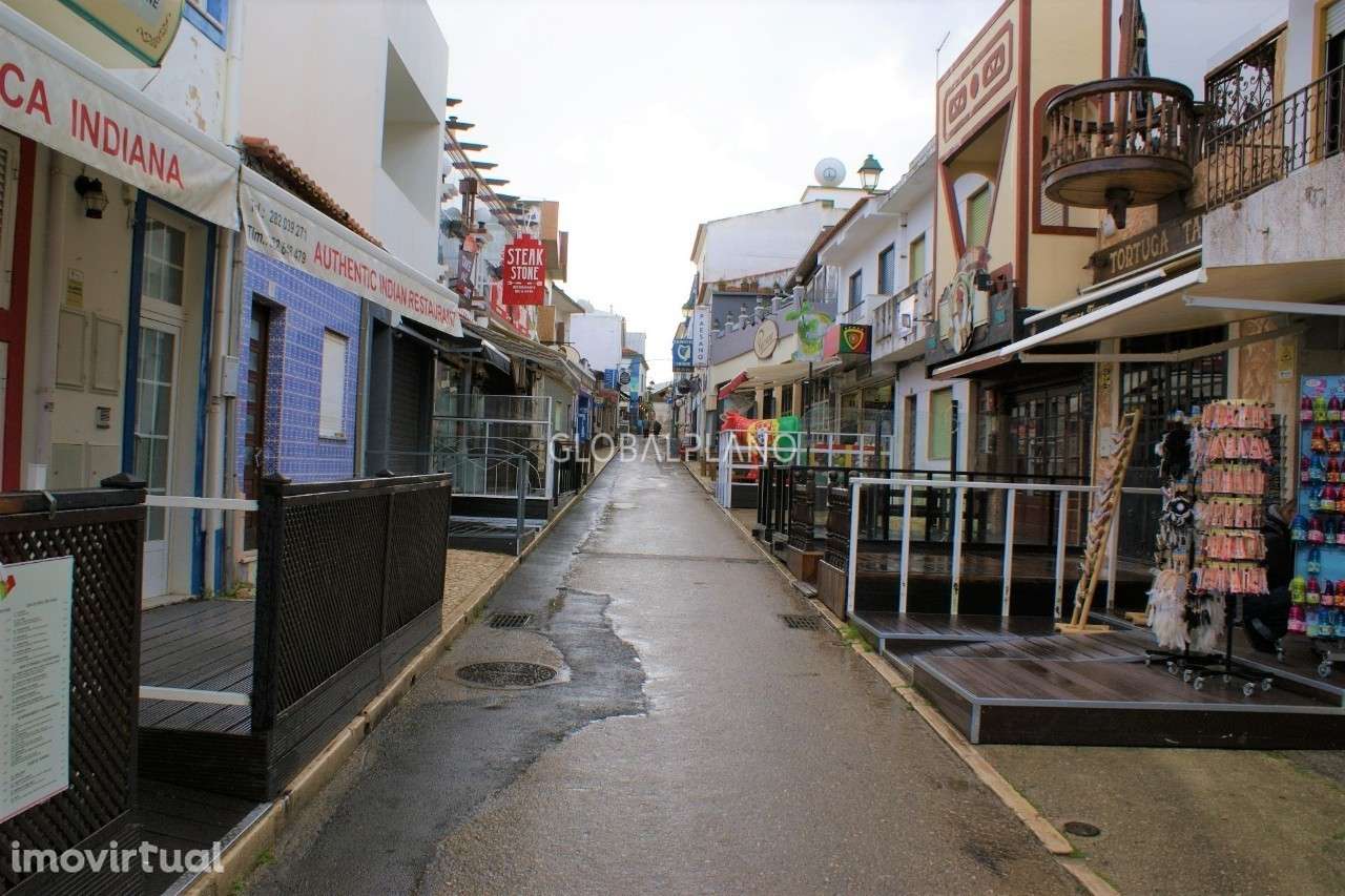 Moradia V4 para recuperar no Centro de Alvor - Grande imagem: 3/3