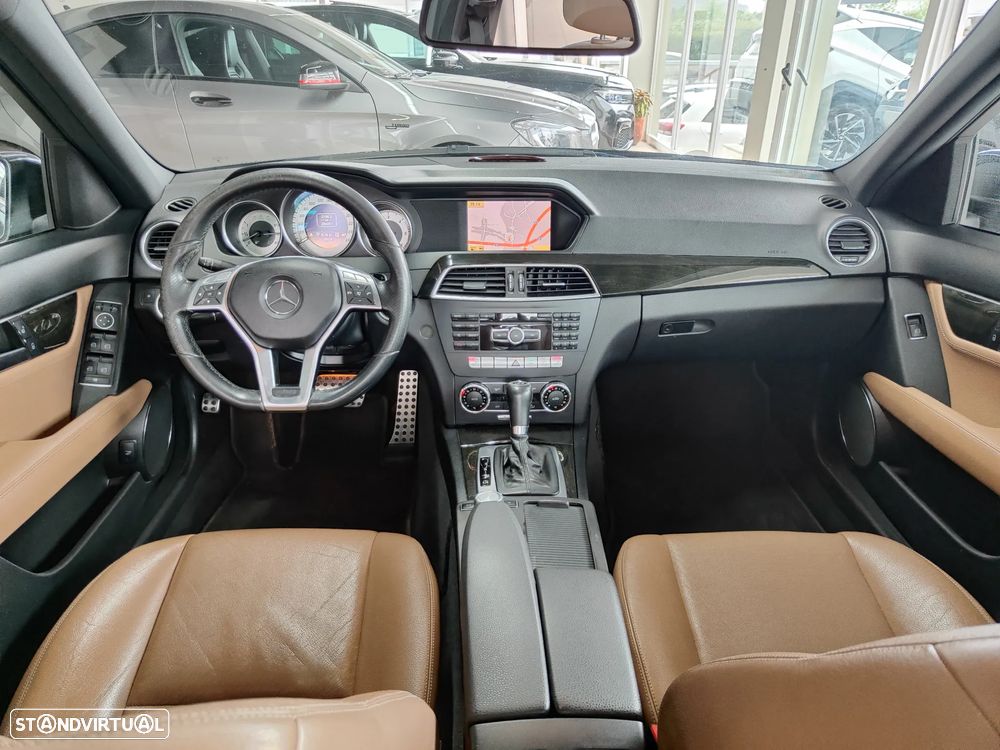 Mercedes-Benz C 220 CDI DPF BlueEFFICIENCY 7G-TRONIC Avantgarde Edition - 35