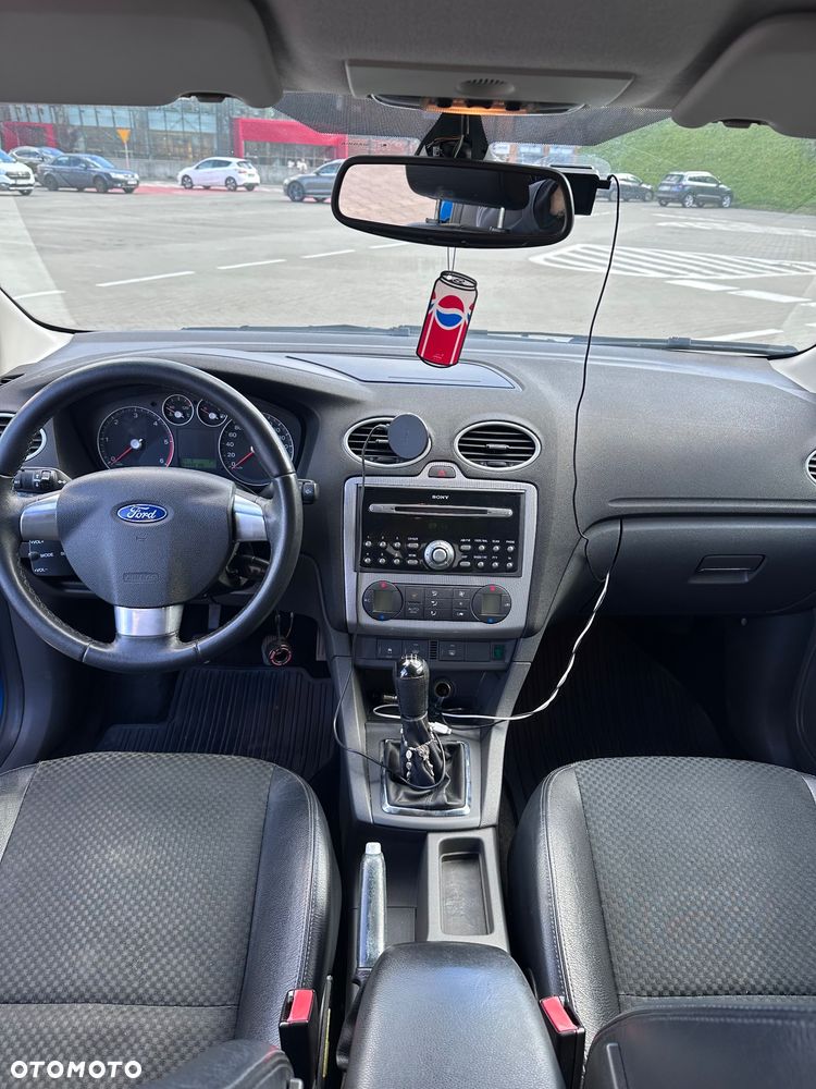 Ford Focus 2.0 TDCi DPF Titanium - 6