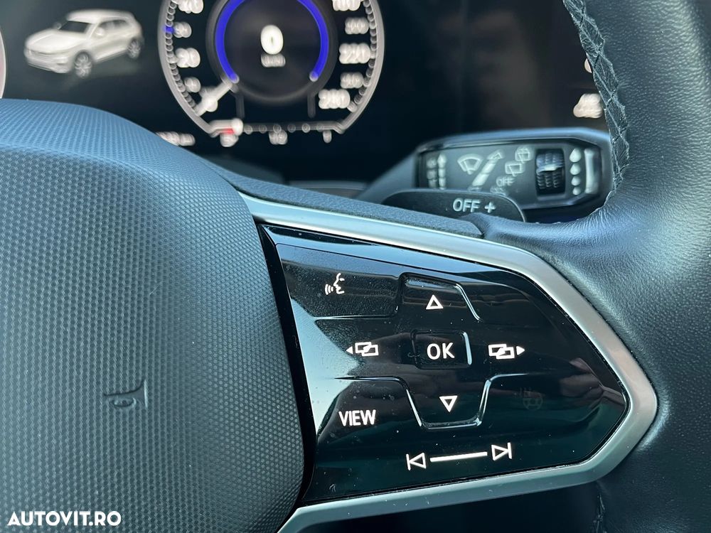 Volkswagen Touareg - 16