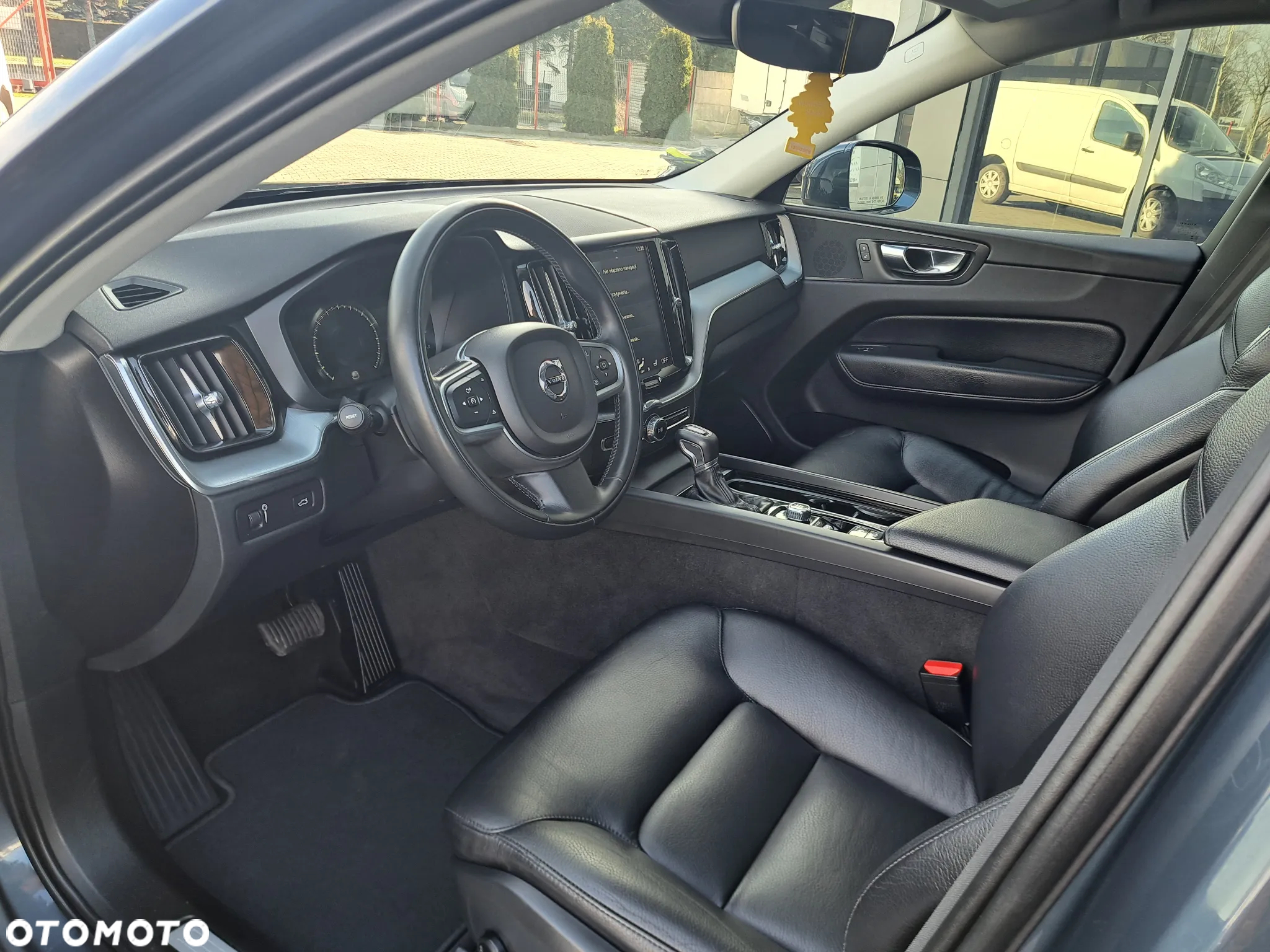 Volvo XC 60 T6 AWD Geartronic Momentum - 9
