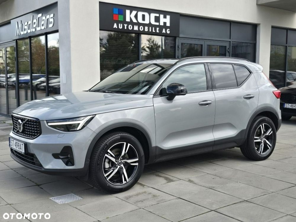Volvo XC 40 B3 Plus Dark - 1