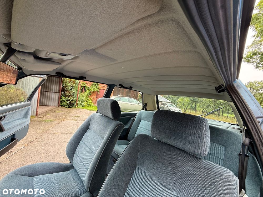 Volkswagen Golf 1.6 GL - 7