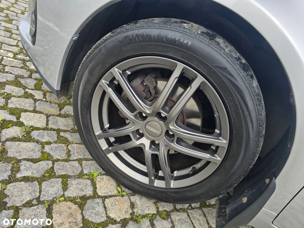 Toyota Avensis 2.0 D-4D Sol+NAVI - 9