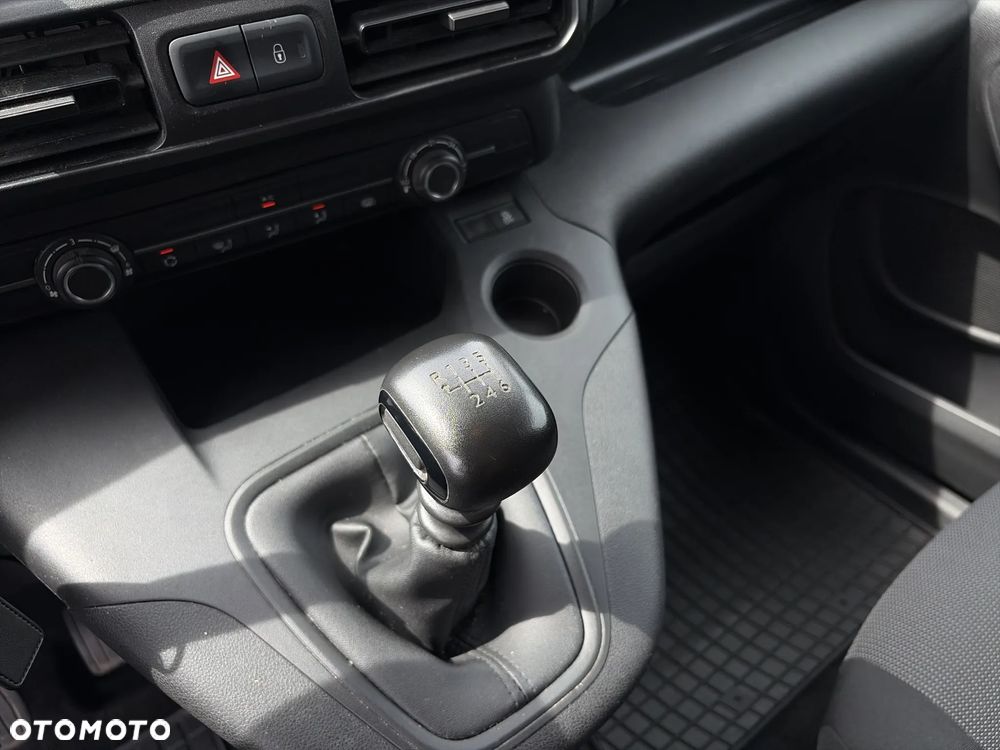 Opel COMBO XL ESSENTIA L2 VAN 1,5 CDTI 131KM_SalonPL_F-VAT23 - 16