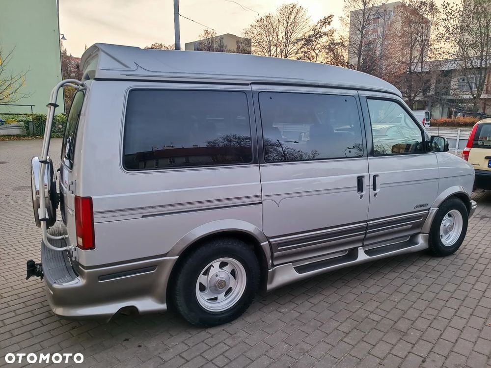 Chevrolet Astro - 8