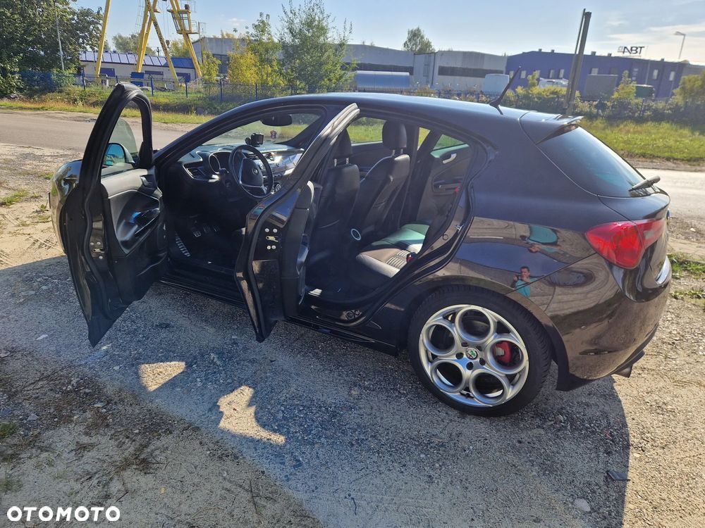 Alfa Romeo Giulietta 1750 TBi Quadrifoglio Verde - 7