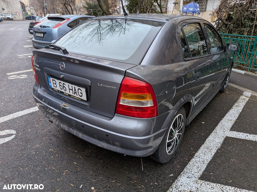 Opel Astra - 4