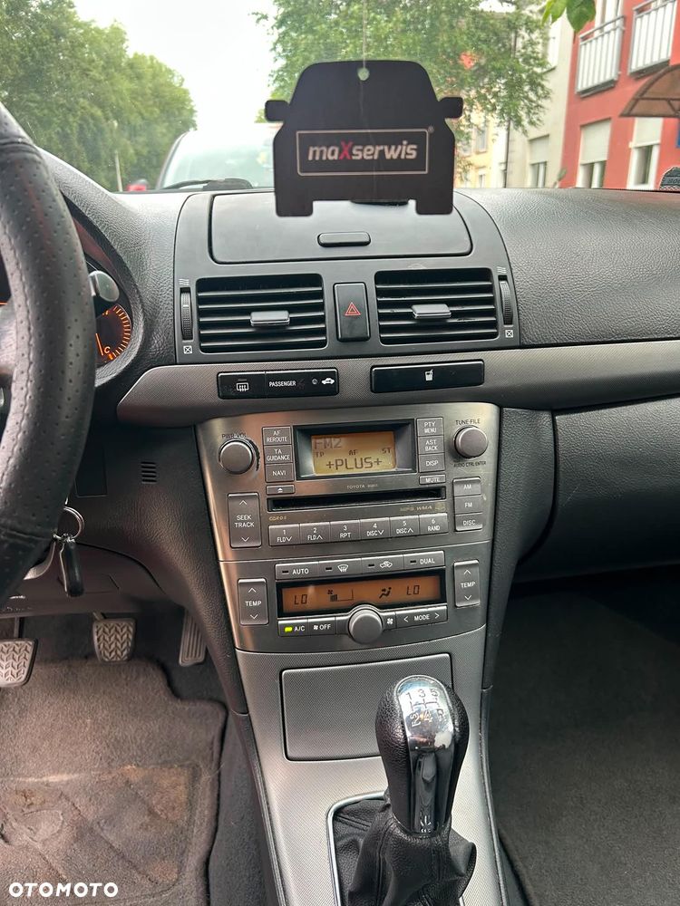Toyota Avensis 1.8 VVT-i Sol - 13