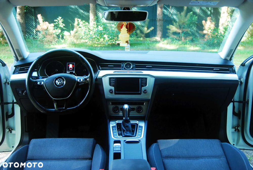 Volkswagen Passat 2.0 TDI BMT Comfortline DSG - 9