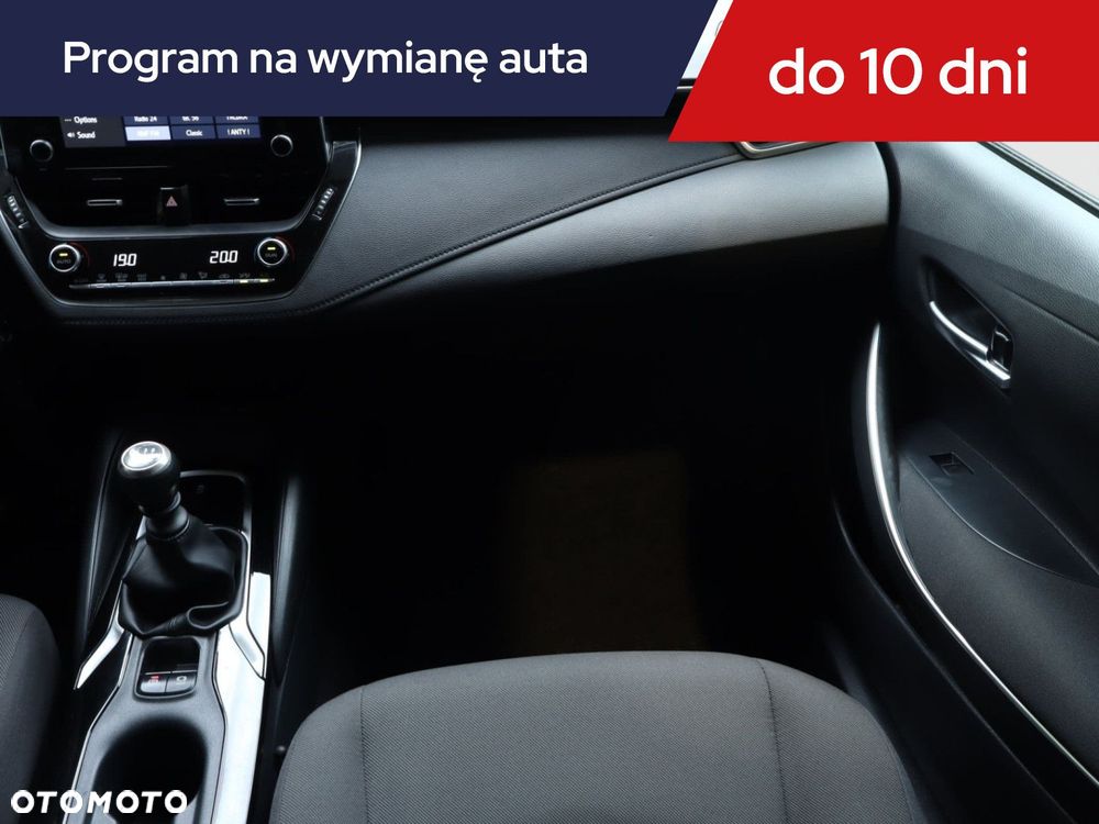 Toyota Corolla - 10